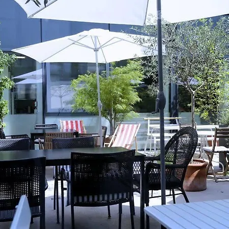 Tiszavirag Hotel Segedyn